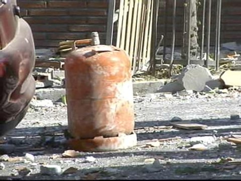 Un muerto y dos heridos por una violenta explosión de gas en Granada