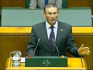 Ibarretxe anuncia que deja la política