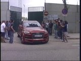 Varios aficionados béticos tiran huevos a la plantilla durante el entrenamiento