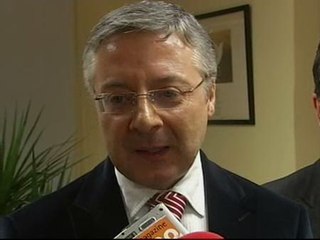 Blanco: "Rajoy debe hacer cirugía"