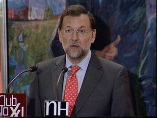 Rajoy: "Es el momento de que todo el PP mire por encima de su ombligo"
