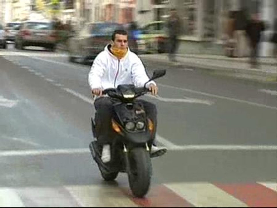 Los motoristas sin casco perderán tres puntos del carnet