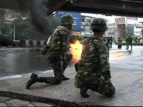 El Gobierno tailandés blinda aeropuertos y carreteras