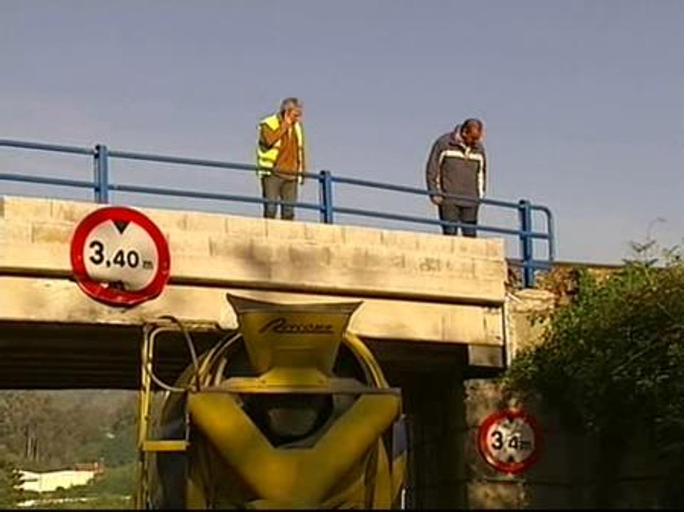 Atrapado bajo el puente