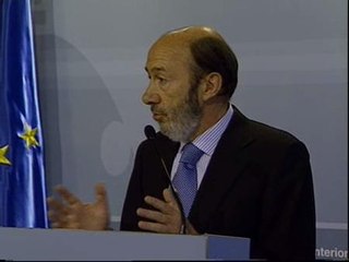 "La única disyuntiva a la que se enfrenta ETA es si lo deja o lo deja"