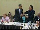 Chávez regala a Obama un libro del uruguayo Eduardo Galeano