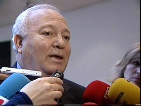 Moratinos se felicita de que Obama haya decidido acercar posiciones con Cuba