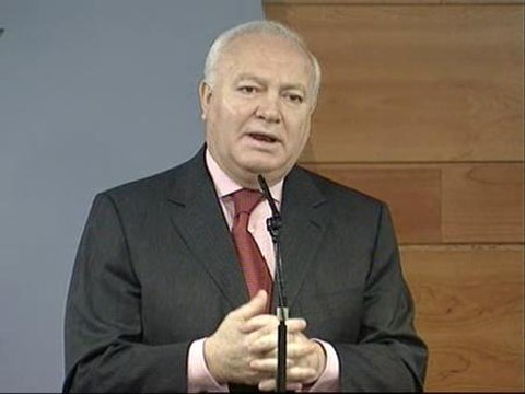 Moratinos anuncia que España enviará una cifra pequeña de soldados a Afganistán