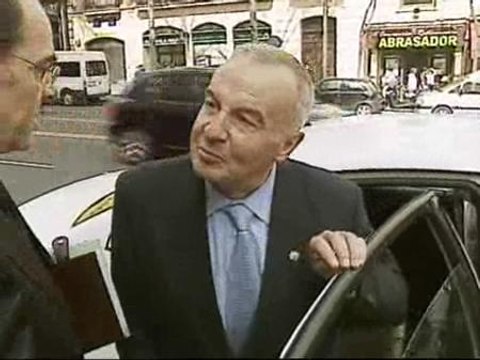 El comandante Ramírez asegura que como perito le pare poco normal poder identificar restos carbonizados