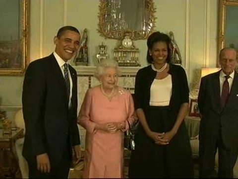 La reina Isabel recibe a los Obama