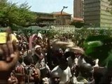 Miles de estudiantes salen a la calle en Kenia