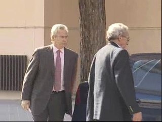 Garzón imputa a otra diez personas en el &#039;caso Gürtel&#039;