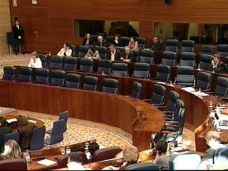 Espantada de PSOE e IU en la Asamblea de Madrid