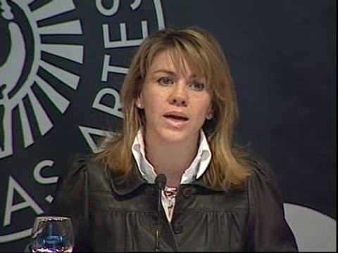 Cospedal exige a Garzón que pida perdón por la falsa trama del lino