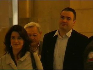 El PNV se reúne con Aralar para recabar su apoyo