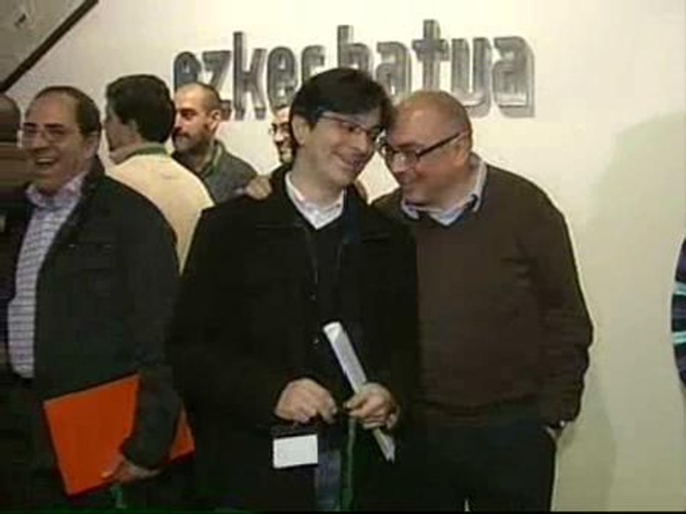 Mikel Arana sucede a Madrazo al frente de Ezker Batua