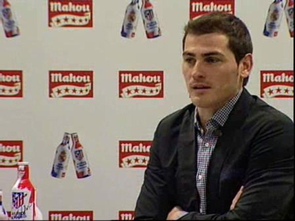 Casillas: "Me cambiaría por la situación del Barca"