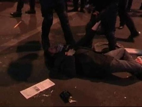 Enfrentamientos en Francia tras la huelga de ayer