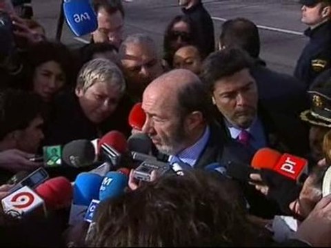 Rubalcaba advierte que con este atentado ETA ratifica la decisión del Supremo