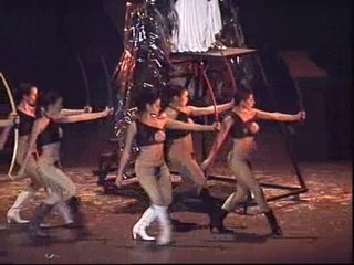 Arrabal estrena su pólemica versión de Fausto