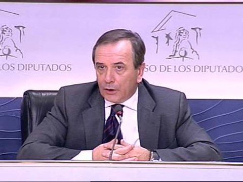 Alonso : Anoche Zapatero acertó y asumió su liderazgo