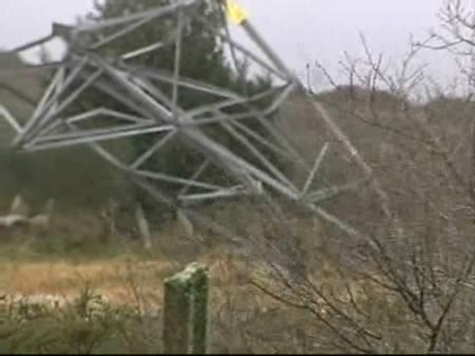 100.000 vecinos siguen sin suministro eléctrico en Galicia