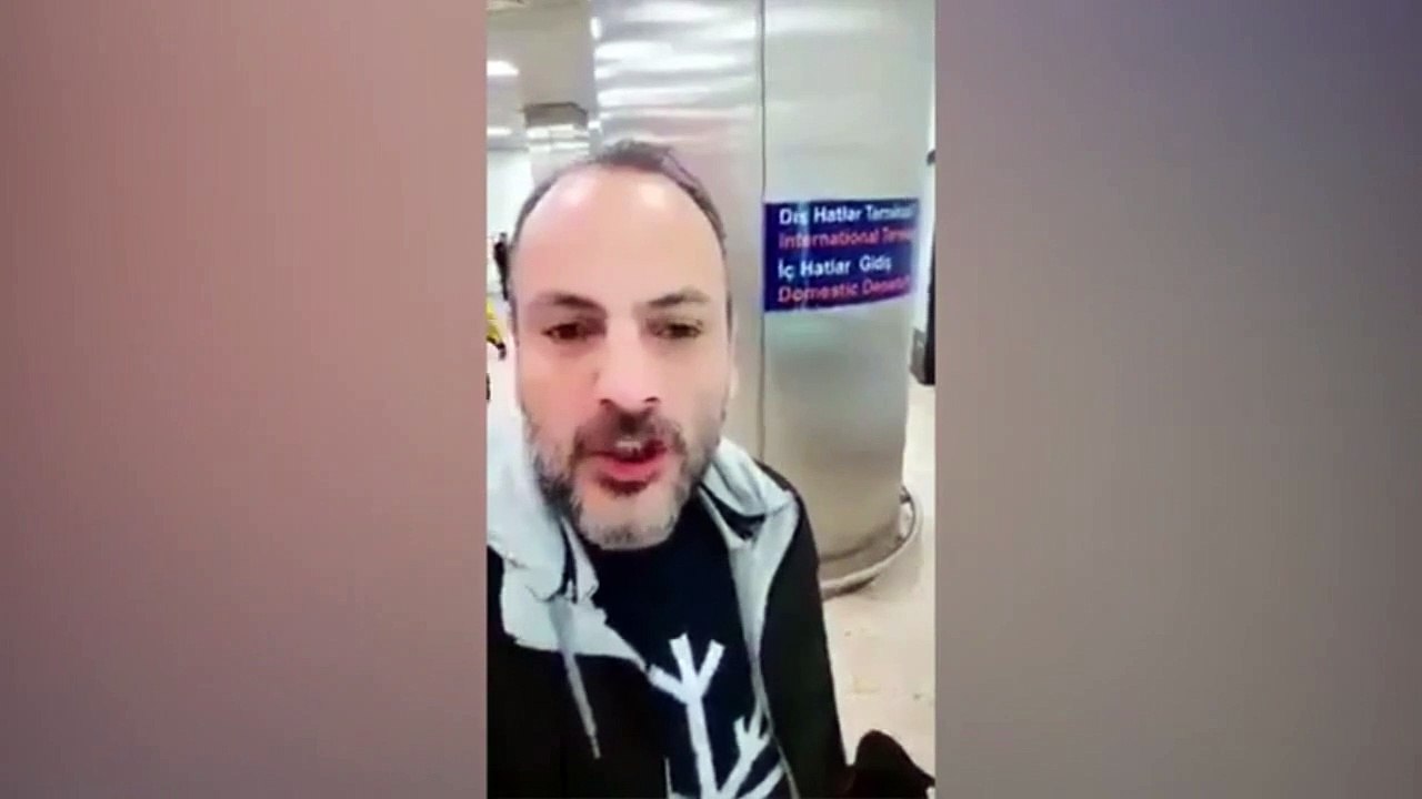 Havalimanında başörtülülere nefret kusan şahıs