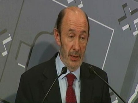 Rubalcaba: Si ETA está preparada para dejar la violencia, que la deje