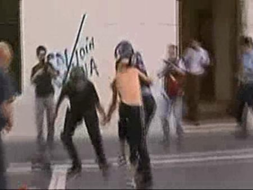 Duros enfrentamientos en una protesta estudiantil en Argentina