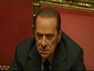 Silvio Berlusconi gana la moción de censura