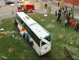 Al menos 38 heridos en un accidente de autobús en Zaragoza