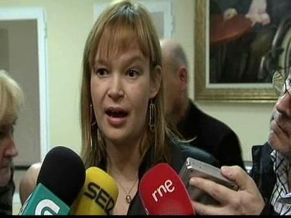 Pajín dice que la Ley de Muerte Digna mejora los derechos de los pacientes y familiares