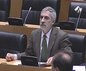 Llamazares increpa al Gobierno por el Sáhara