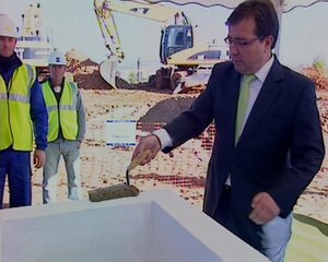 Vara inicia Centro de Recuperación Neurológica