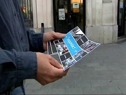 Admitida la querella de SOS Racismo contra Albiol por los folletos repartidos en Badalona