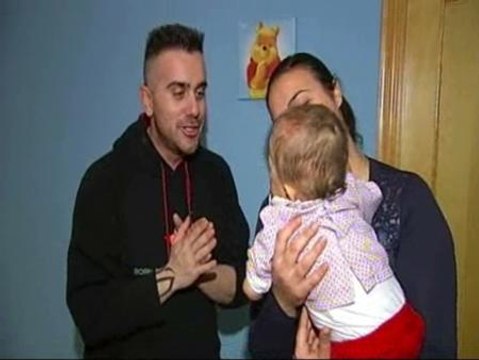 El doctor Cavadas reconstruirá los brazos de un bebé con una rara enfermedad