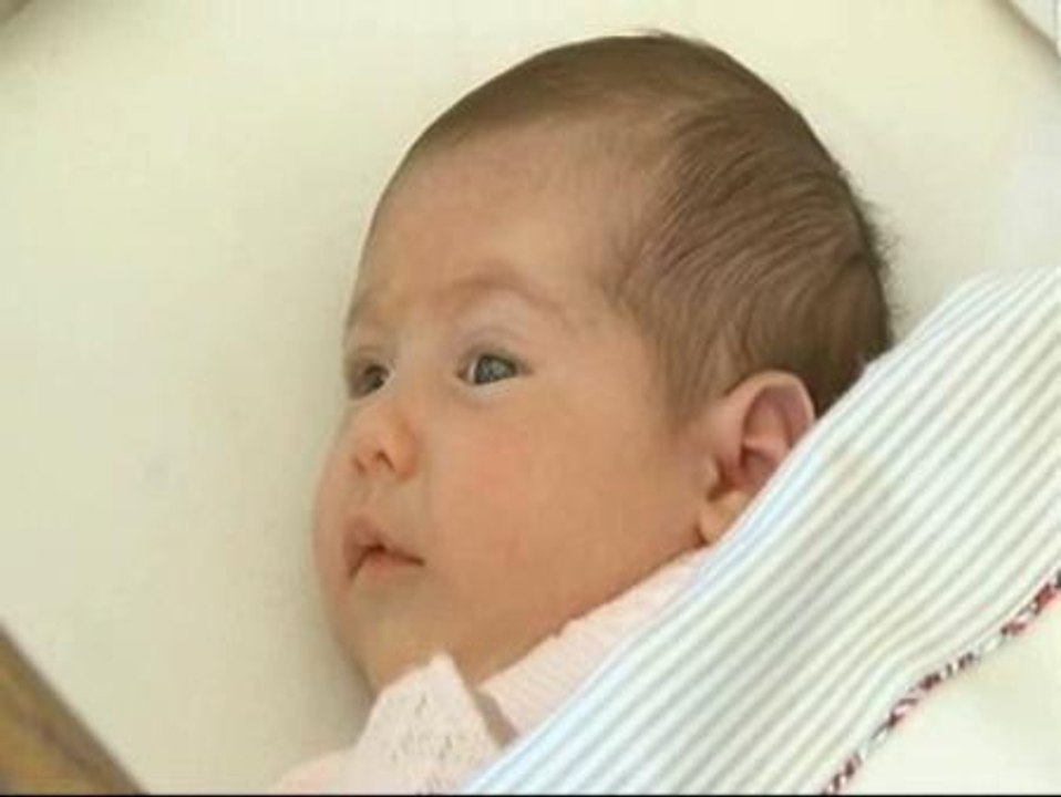 Enara, el primer bebé que nace en Mezkititz desde hace 22 años