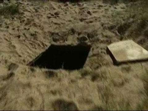 La Guardia Civil descubre un zulo de narcotraficantes en una playa de cullera