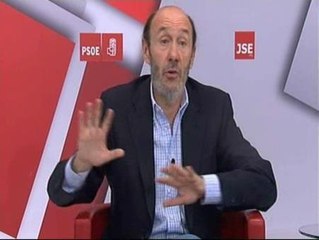 Rubalcaba cree que Rajoy no da a conocer su programa por temor a perder votos