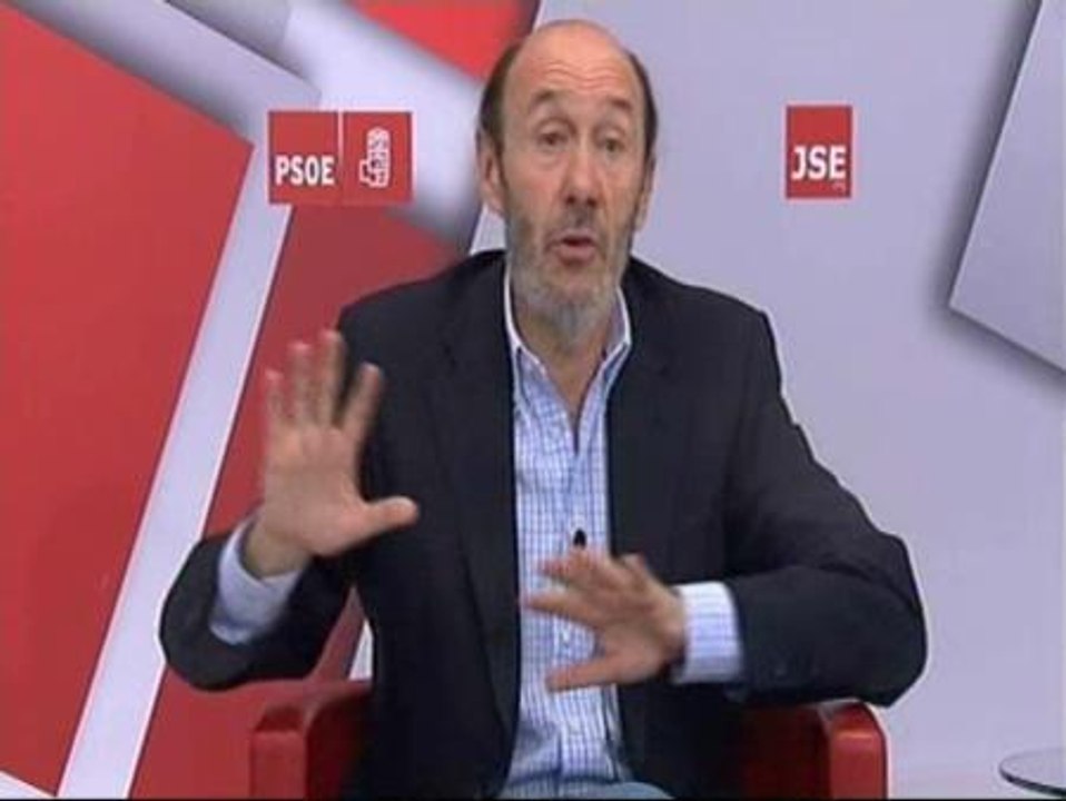 Rubalcaba cree que Rajoy no da a conocer su programa por temor a perder votos