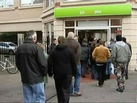 David Cameron impondrá trabajos comunitarios a los parados de larga duración