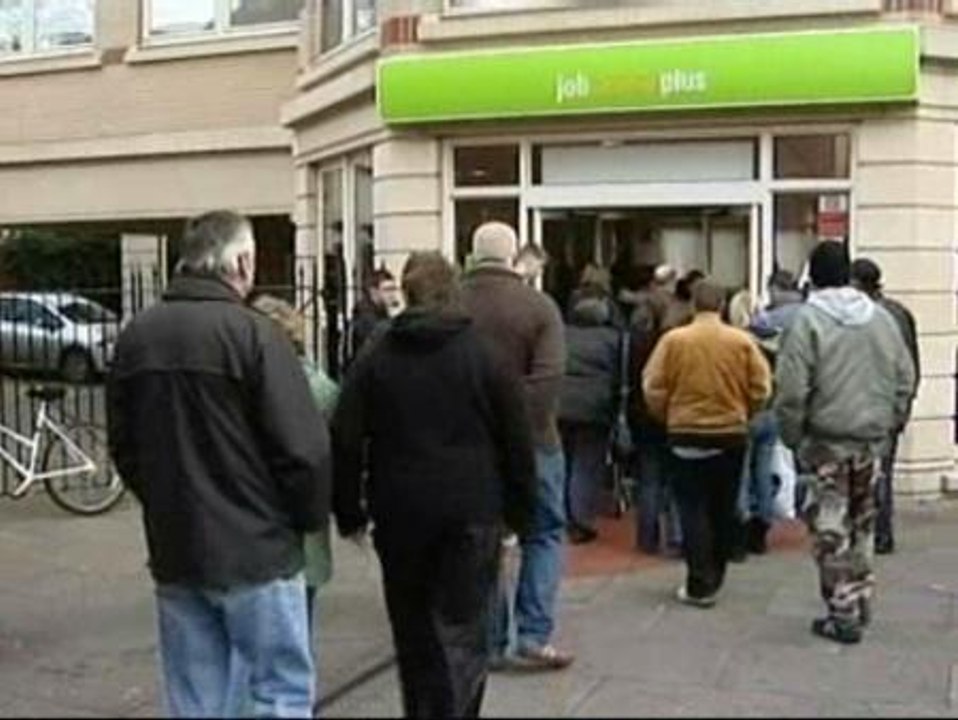 David Cameron impondrá trabajos comunitarios a los parados de larga duración