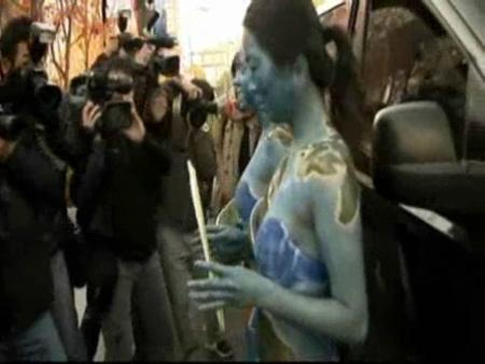 Protestan desnudas