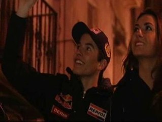Marc Márquez recibe el homenaje de sus paisanos