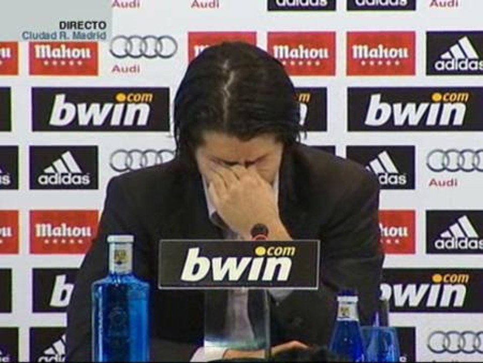 De la Red anuncia su retirada entre lágrimas