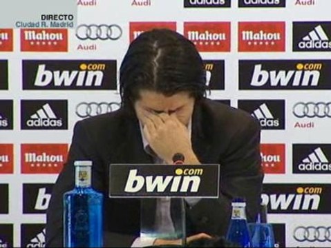 De la Red anuncia su retirada entre lágrimas