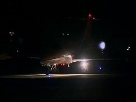 El cadáver de Nestor Kirchner llega a Buenos Aires