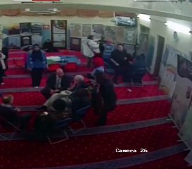 İngiltere'de, Brexit destekçisi İşçi Partisi liderine saldırdı