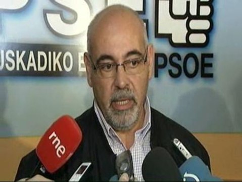 Pastor critica el voluntarismo de Otegi para condenar un futuro atentado de ETA