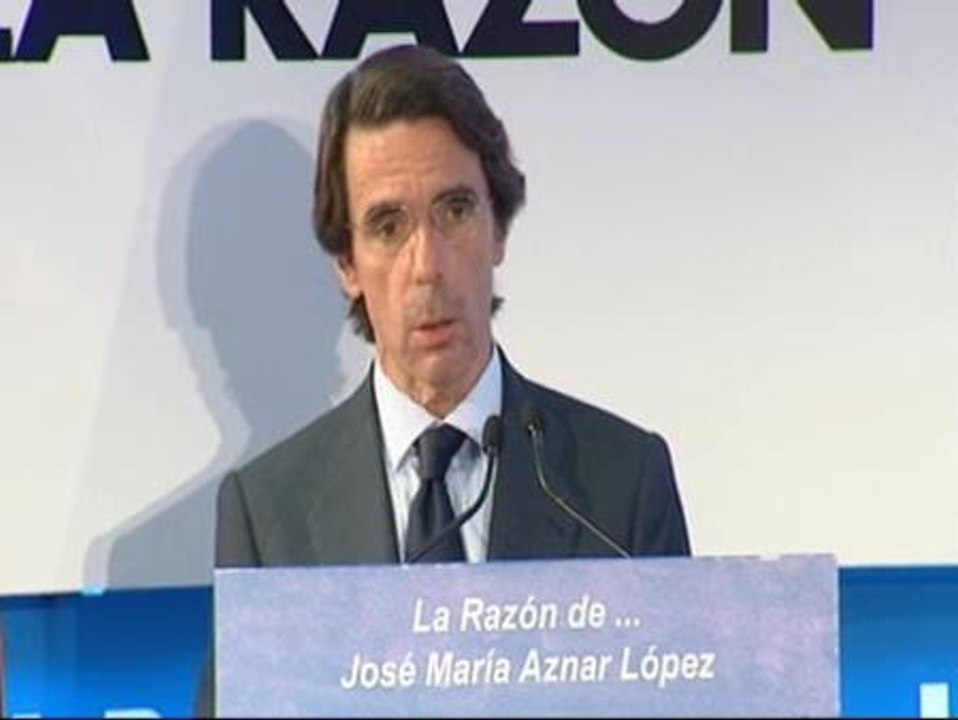Aznar confía en el liderazgo de Rajoy